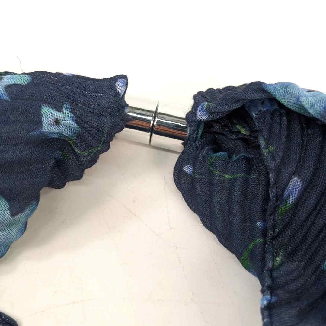Magnetic Scarf