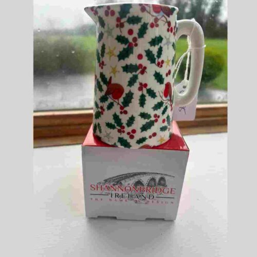 Holly & Robin Half Pint Jug